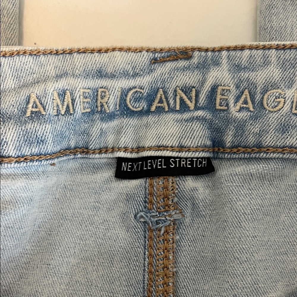 AE Light Wash Jeans - Picture 3 of 6